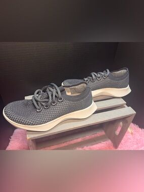 Allbirds Tree Dashers Women's 7 (worn once)
